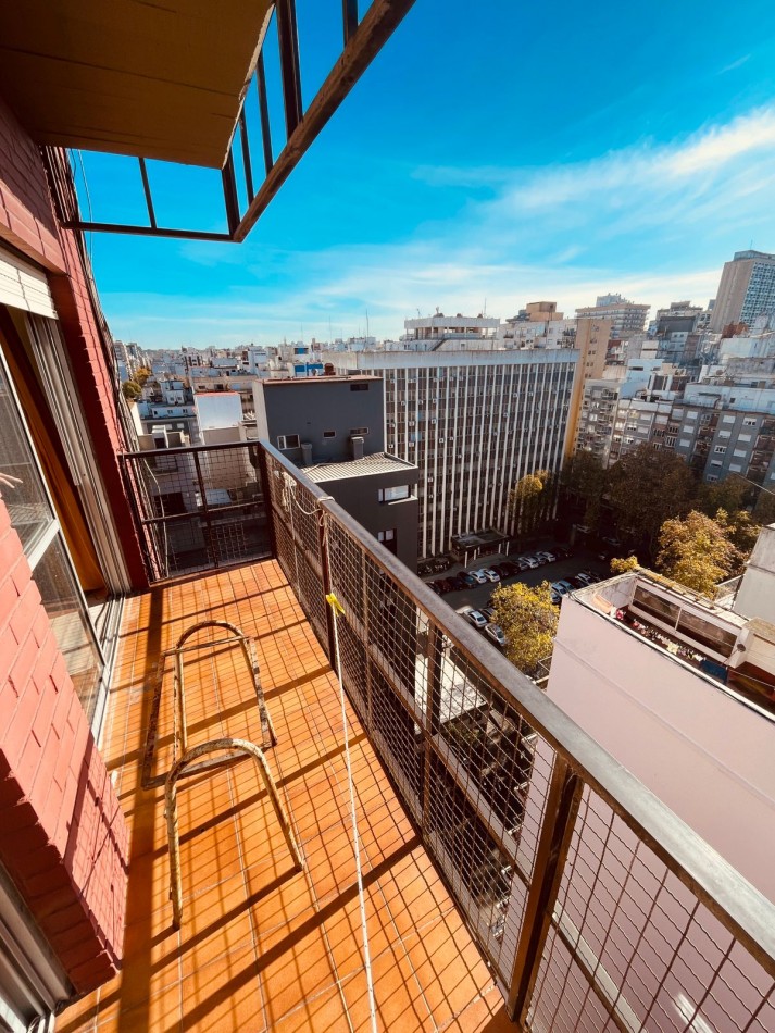 VENTA DEPTO 2 AMB. CON COCHERA CUBIERTA