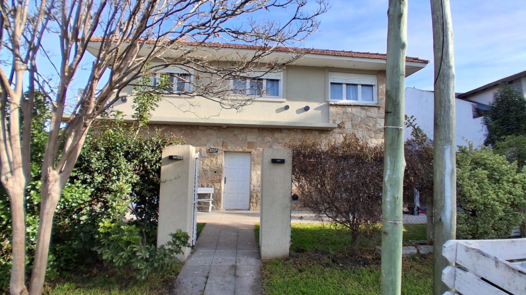 VENTA DE CASA + DEPTO. CON ACCESO INDEPENDIENTE