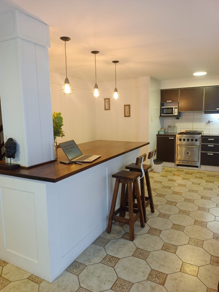 VENTA DE CASA + DEPTO. CON ACCESO INDEPENDIENTE