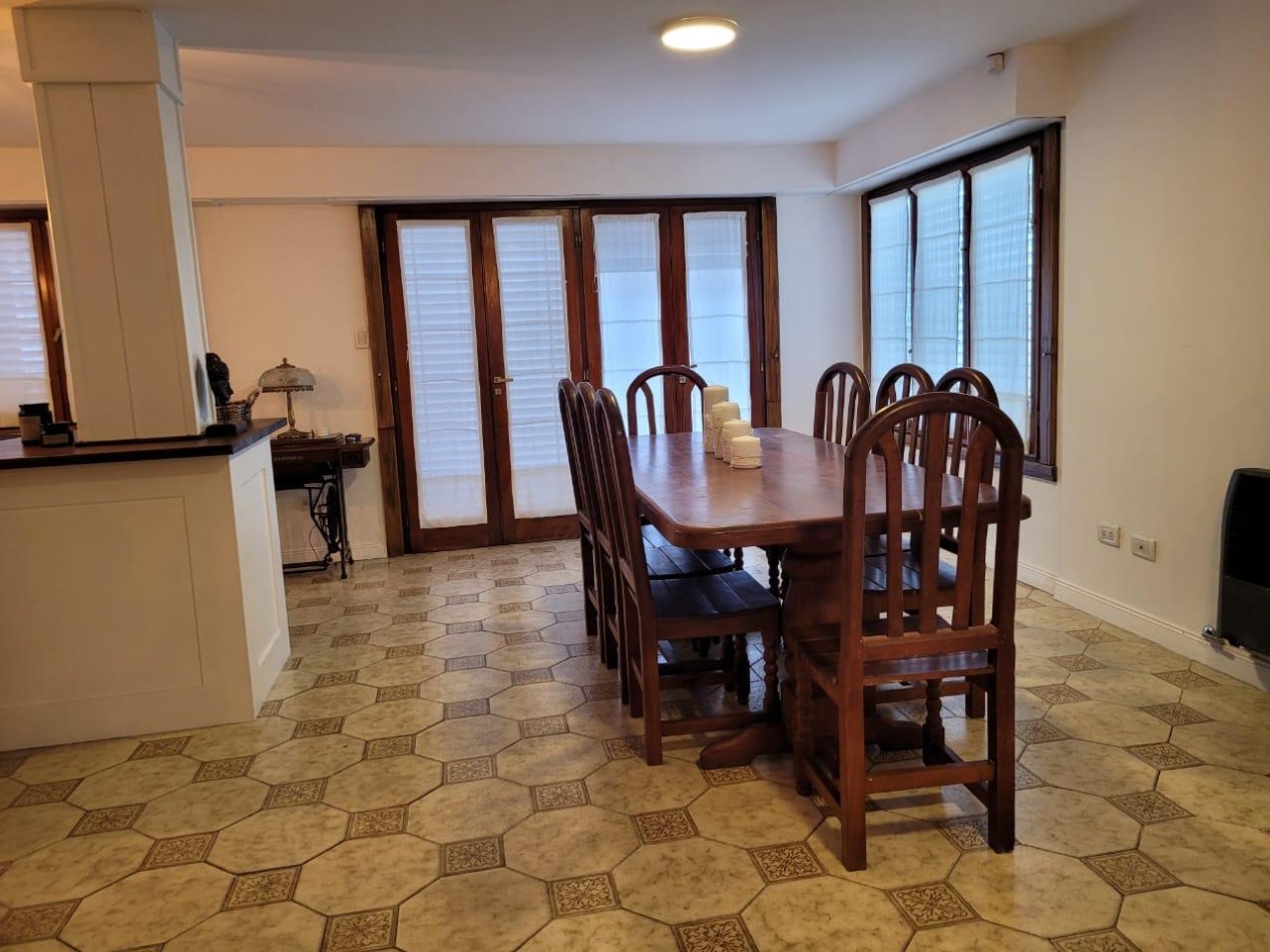 VENTA DE CASA + DEPTO. CON ACCESO INDEPENDIENTE