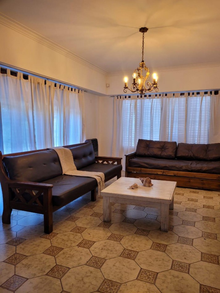 VENTA DE CASA + DEPTO. CON ACCESO INDEPENDIENTE