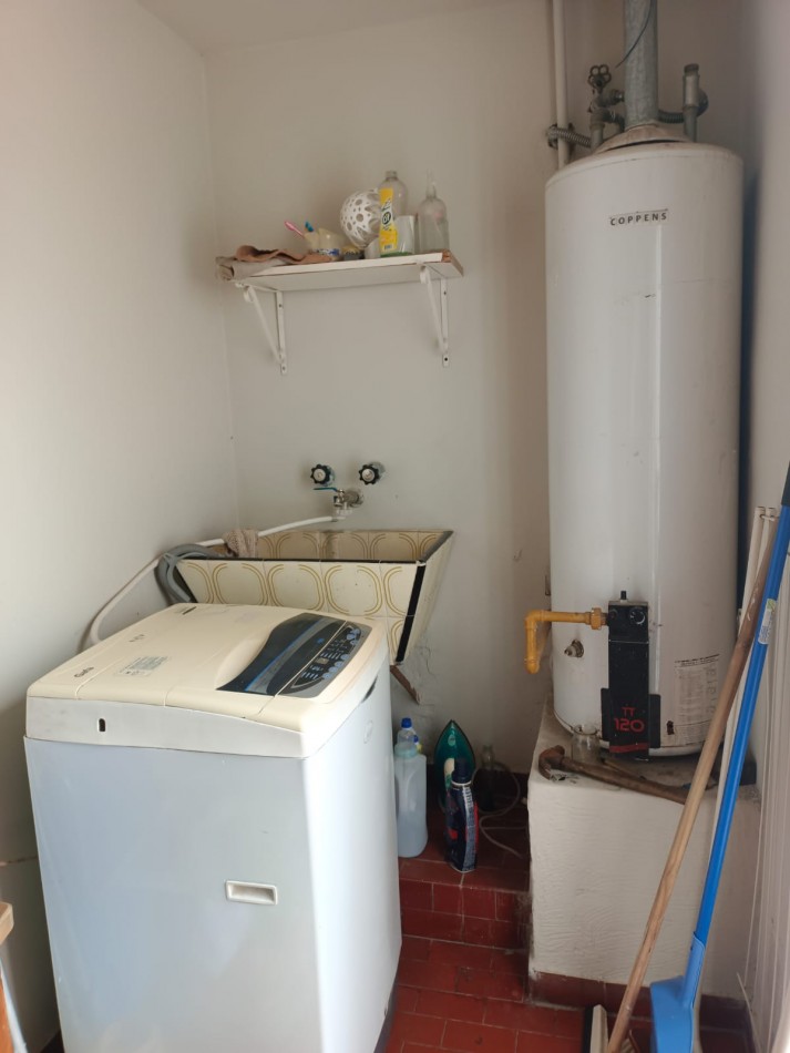 VENTA DE CASA + DEPTO. CON ACCESO INDEPENDIENTE