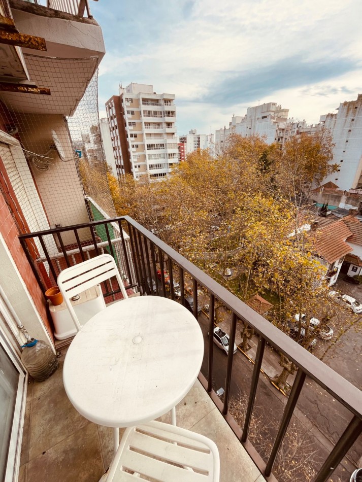 VENTA DEPTO 2 AMB AL FRENTE CON BALCON A LA CALLE RECICLADO