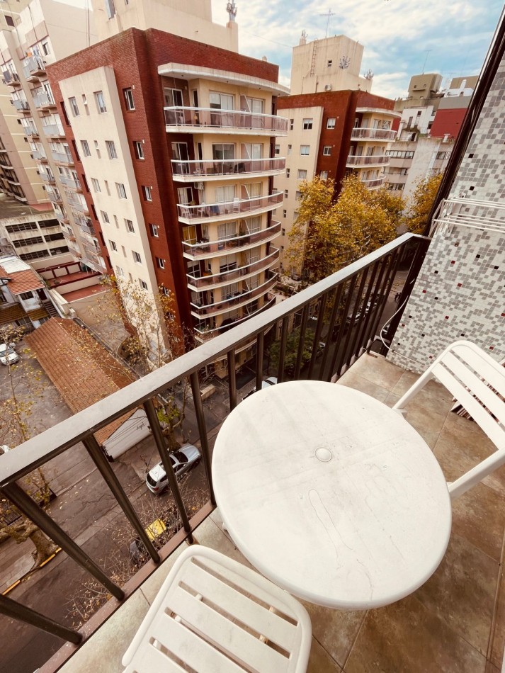 VENTA DEPTO 2 AMB AL FRENTE CON BALCON A LA CALLE RECICLADO