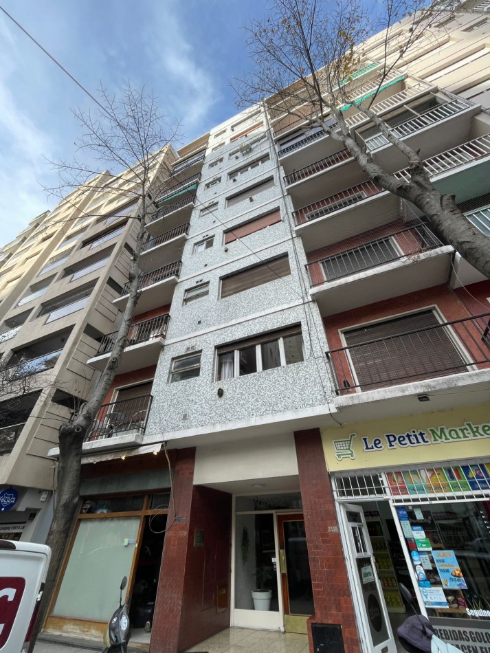 VENTA DEPTO 2 AMB AL FRENTE CON BALCON A LA CALLE RECICLADO
