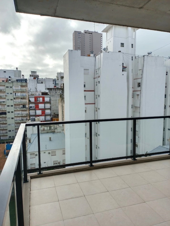 DEPARTAMENTO 2 AMBIENTES A ESTRENAR CON COCHERA 