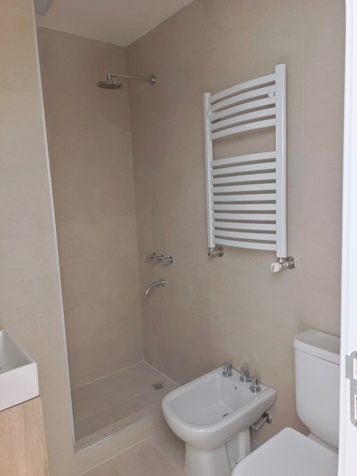 DEPARTAMENTO 2 AMBIENTES A ESTRENAR CON COCHERA 