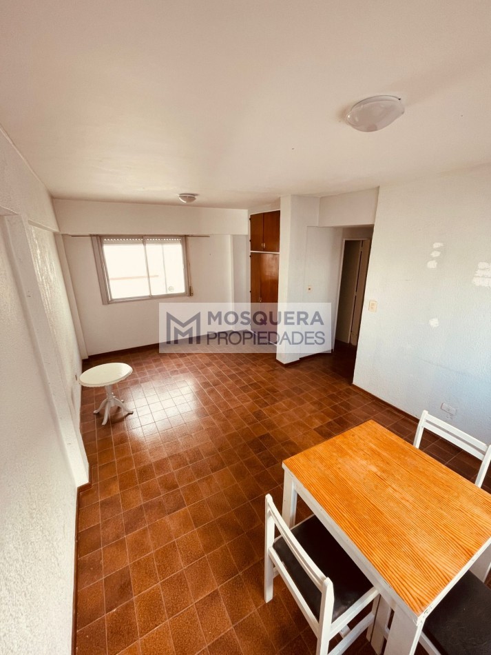 VENTA DEPTO 1 AMB PARA RECICLAR OPORTUNIDAD