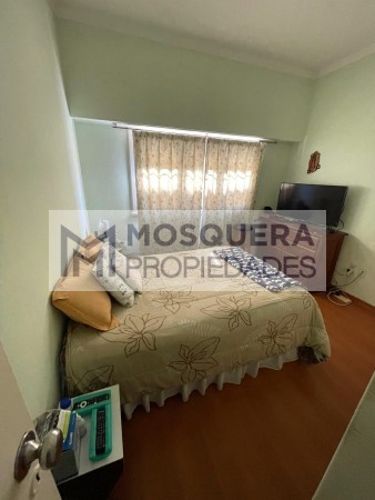 VENTA CHALET estilo mar del plata EN BARRIO CAISAMAR