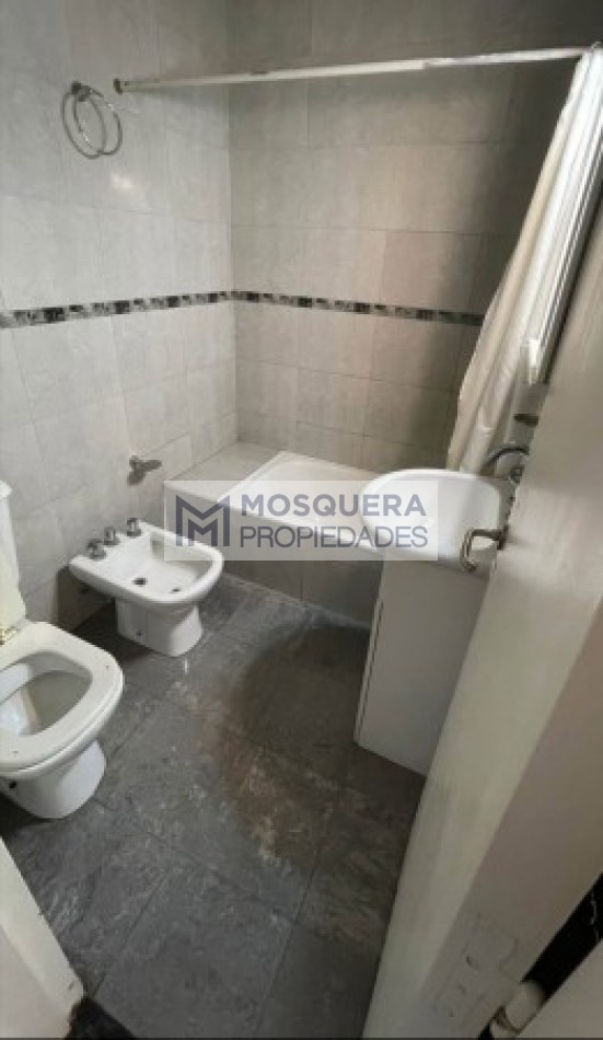 VENTA DEPARTAMENTO 2 AMBIENTES A LA CALLE CON BALCON