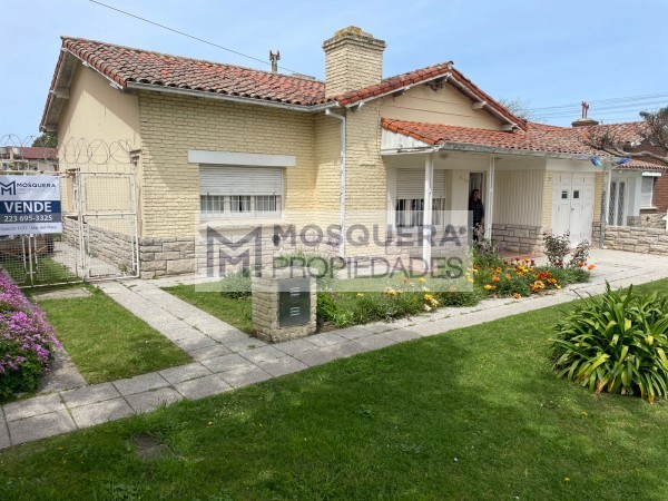 VENTA CHALET estilo mar del plata EN BARRIO CAISAMAR