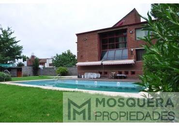 VENTA CASA SOBRE DOS LOTES DE TERRENO 